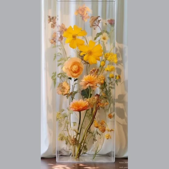 Sunlight Column Bloom